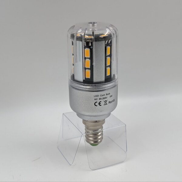 Енергозберігаюча світлодіодна лампа E14 24 LED