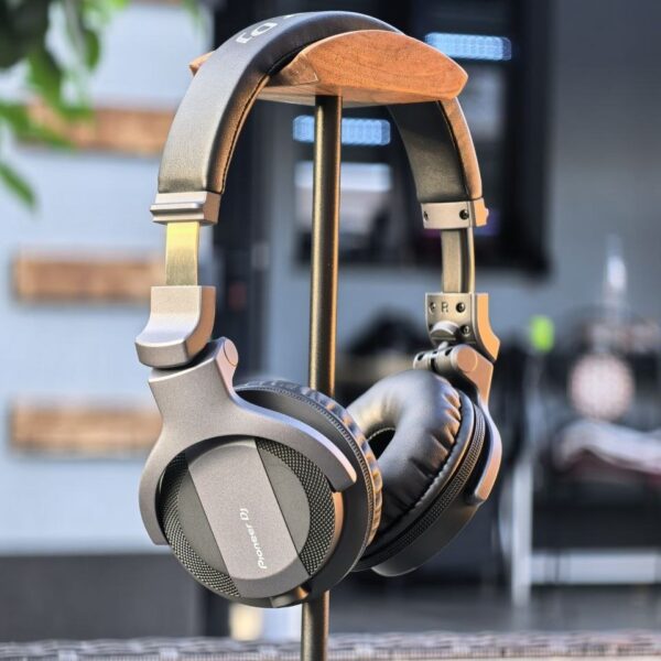 Наушники Pioneer HDJ-CUE1 – профессиональные накладные DJ наушники с глубокими басами и чистым звучанием